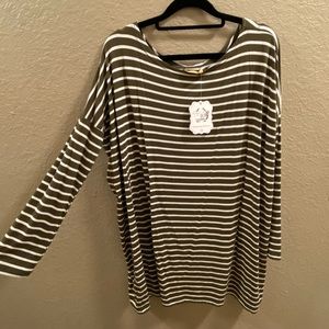 NWT piko long sleeve tunic